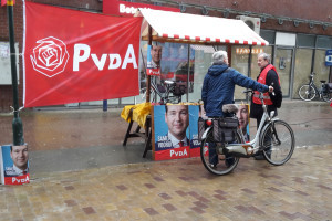 PvdA Voorst op de weekmarkt in Twello